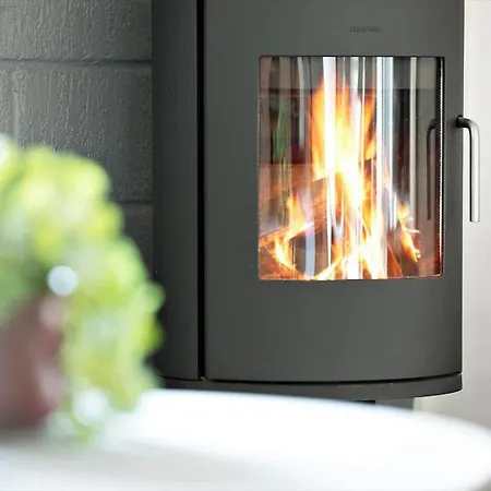 1552-aakirkeby-maegardsskoven-9 別荘 *