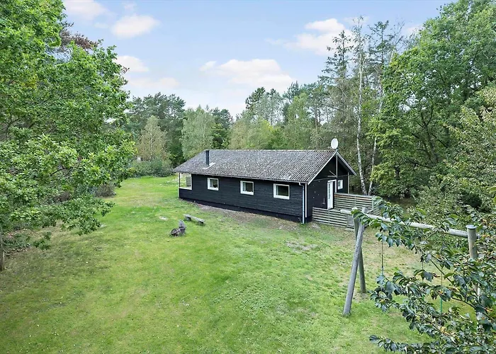 1552-aakirkeby-maegardsskoven-9